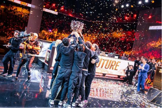 英雄联盟S15全球总决赛FMVP选手李铭：中国赛区打野盲僧回旋踢奠定胜局